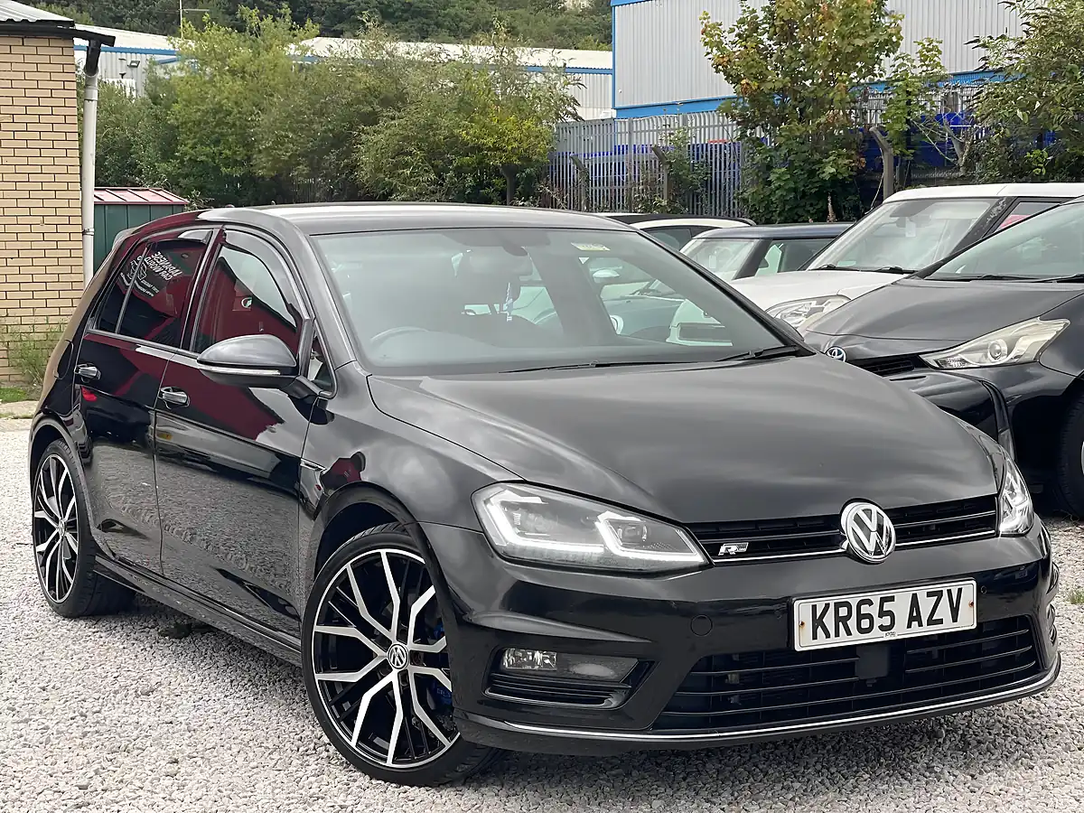 Used 2015 Volkswagen Golf R-Line Black - Interior and Exterior details 2