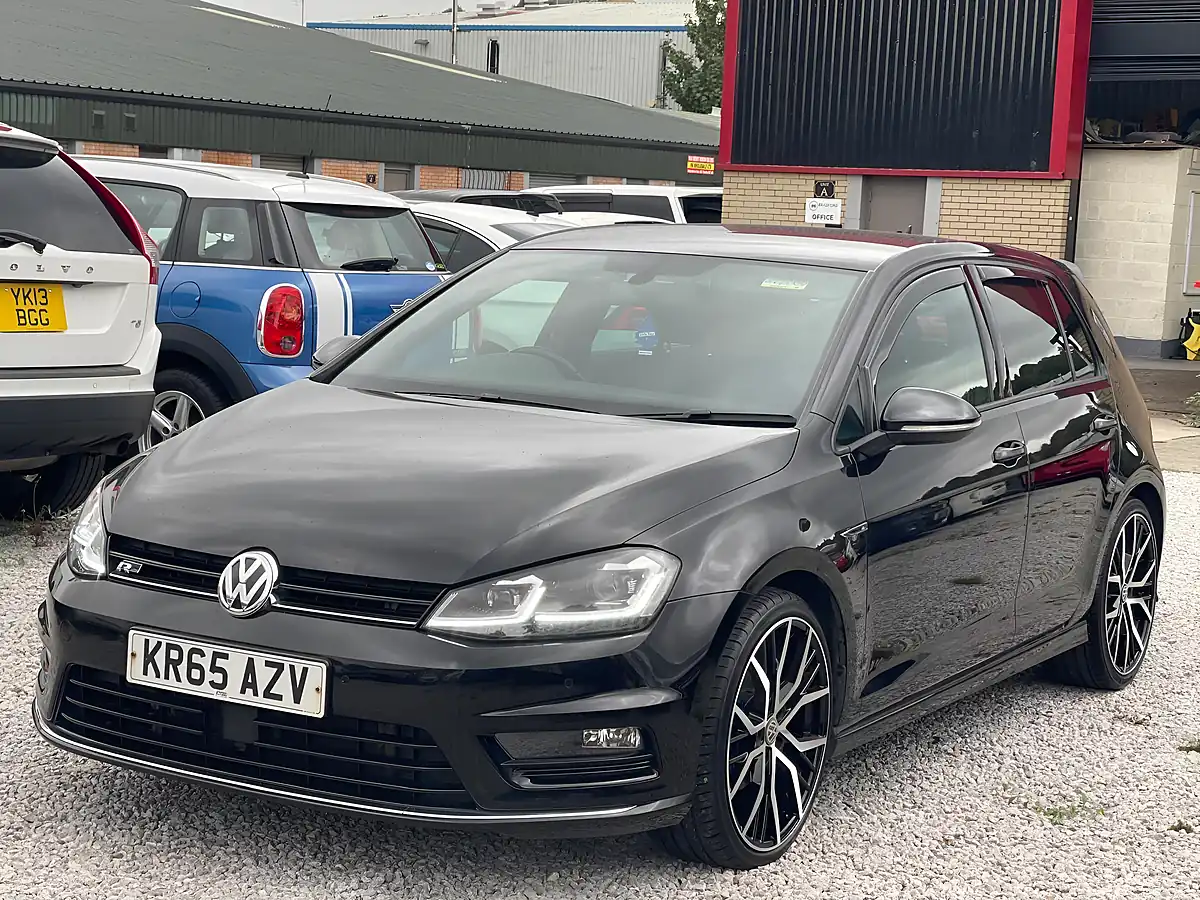 Used 2015 Volkswagen Golf R-Line Black - Interior and Exterior details 4