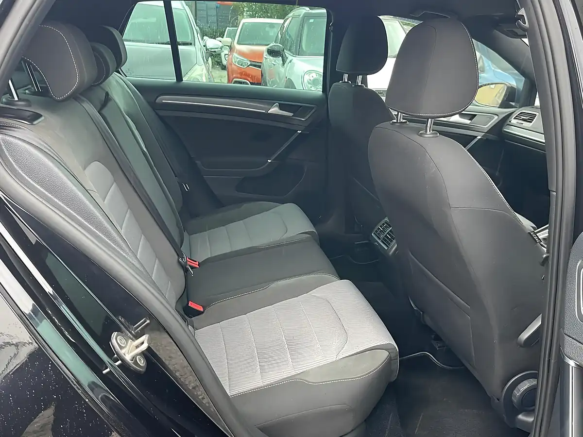 Used 2015 Volkswagen Golf R-Line Black - Interior and Exterior details 9