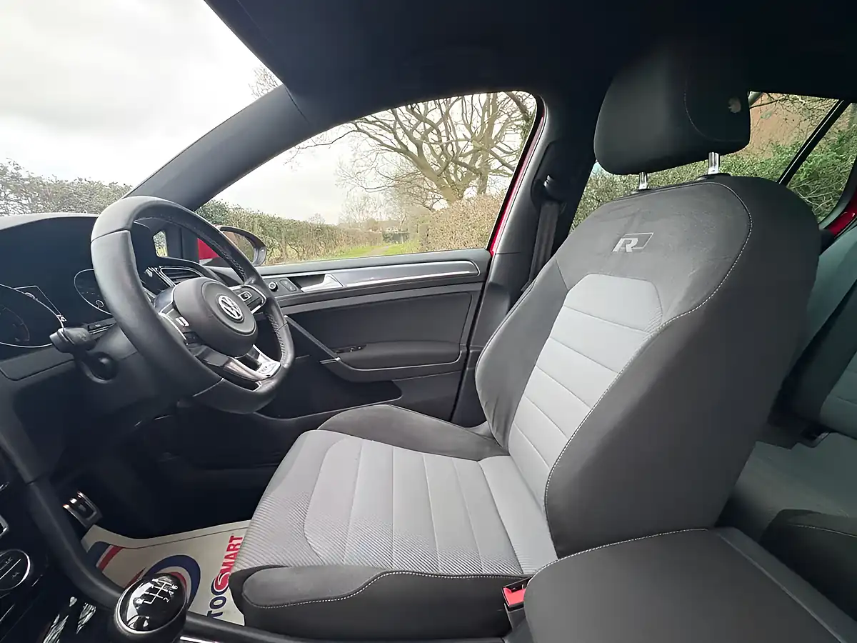 Used 2015 Volkswagen Golf R-Line Red - Interior and Exterior details 12