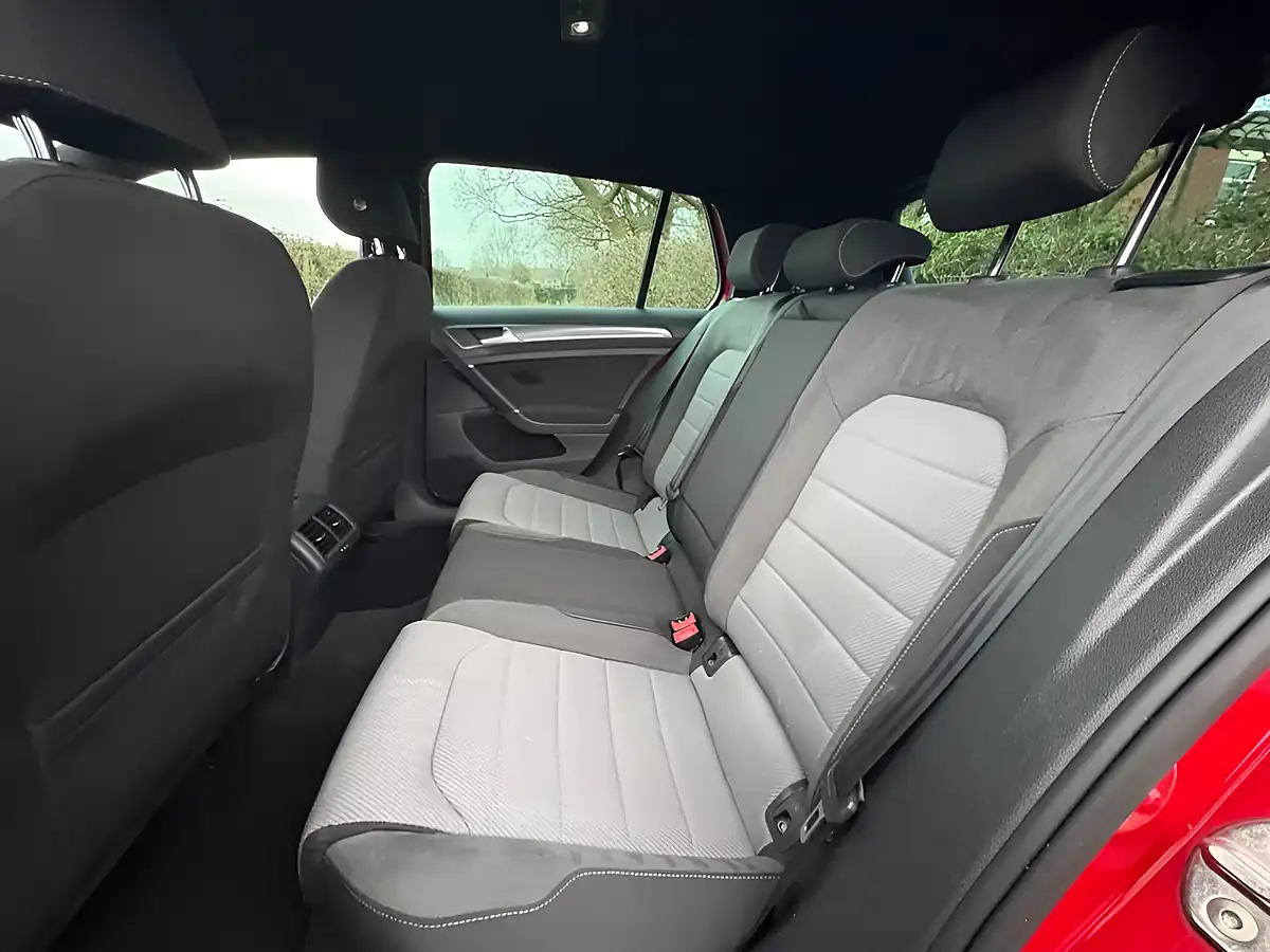 Used 2015 Volkswagen Golf R-Line Red - Interior and Exterior details 17