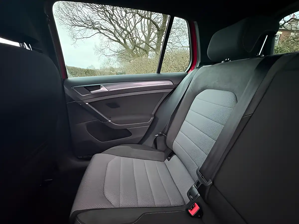 Used 2015 Volkswagen Golf R-Line Red - Interior and Exterior details 20