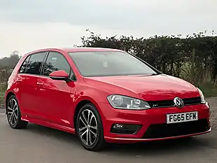 Used 2015 Volkswagen Golf R-Line Red - Interior and Exterior details 3