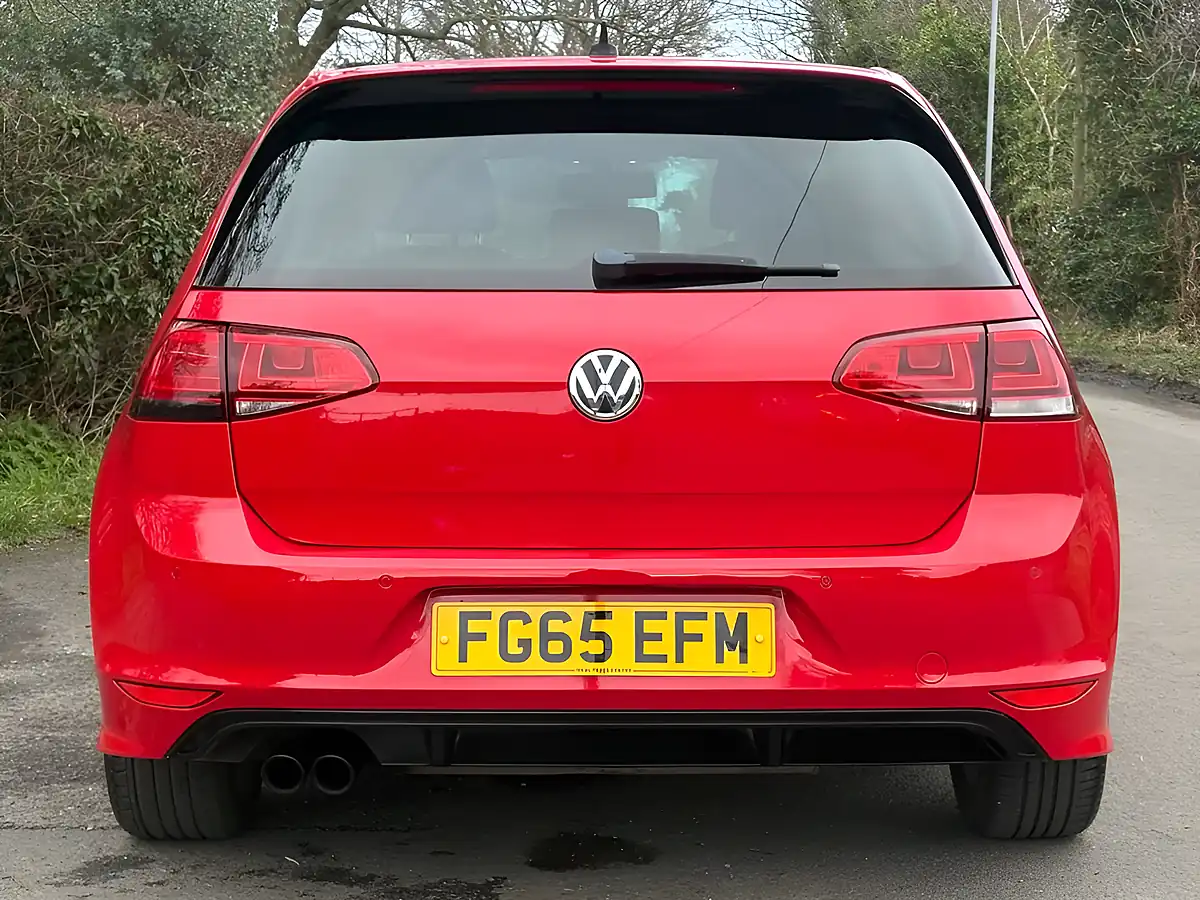 Used 2015 Volkswagen Golf R-Line Red - Interior and Exterior details 7