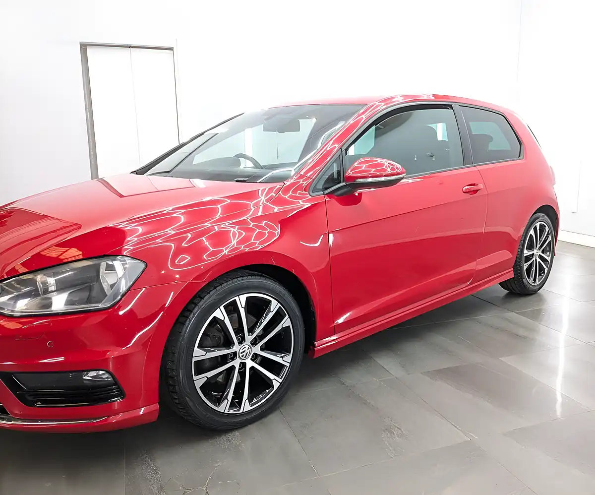 Used 2015 Volkswagen Golf R-Line Tornado Red - Interior and Exterior details 3