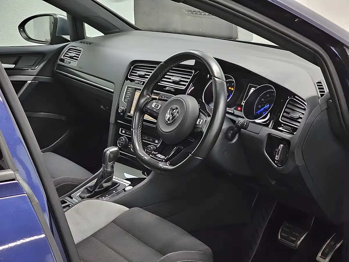 Used 2015 Volkswagen Golf R Night Blue Metallic - Interior and Exterior details 11
