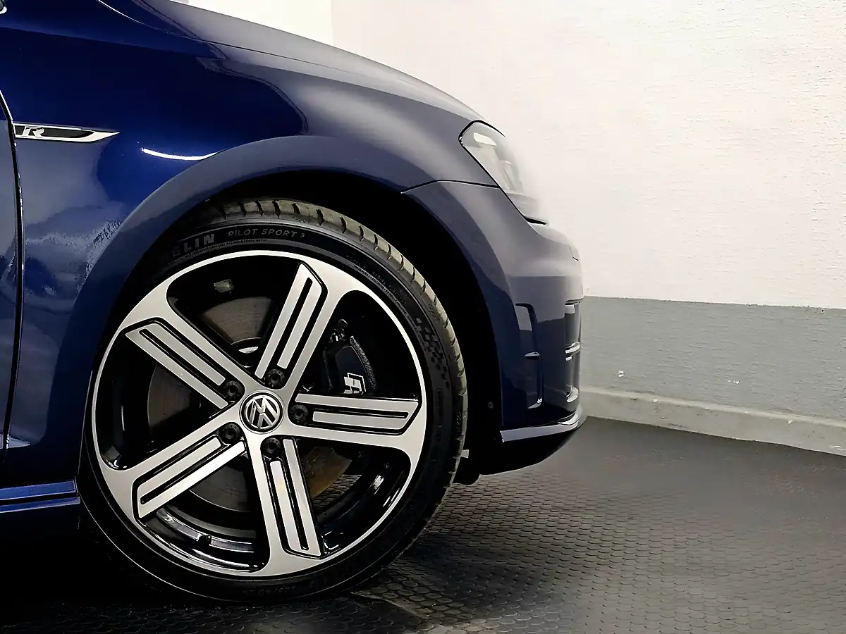 Used 2015 Volkswagen Golf R Night Blue Metallic - Interior and Exterior details 18
