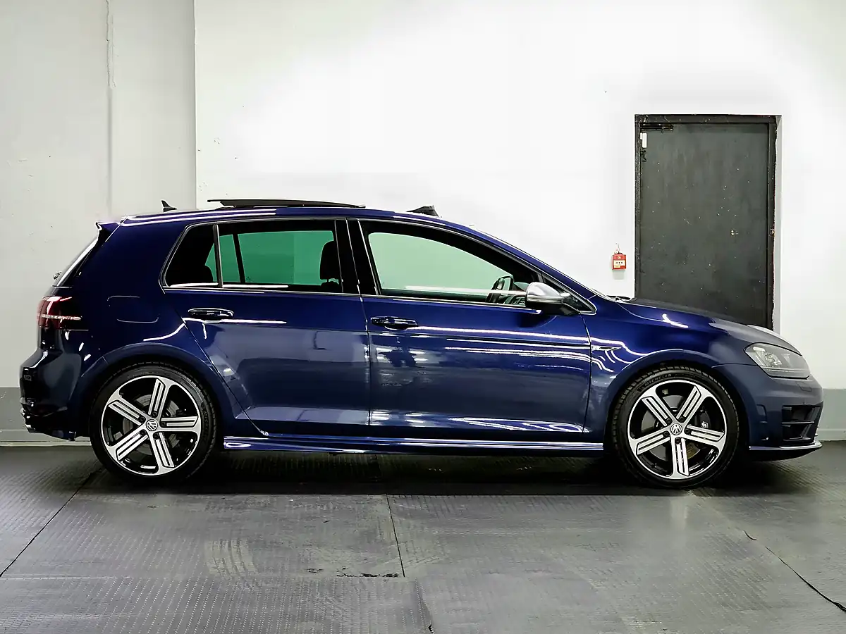 Used 2015 Volkswagen Golf R Night Blue Metallic - Interior and Exterior details 8