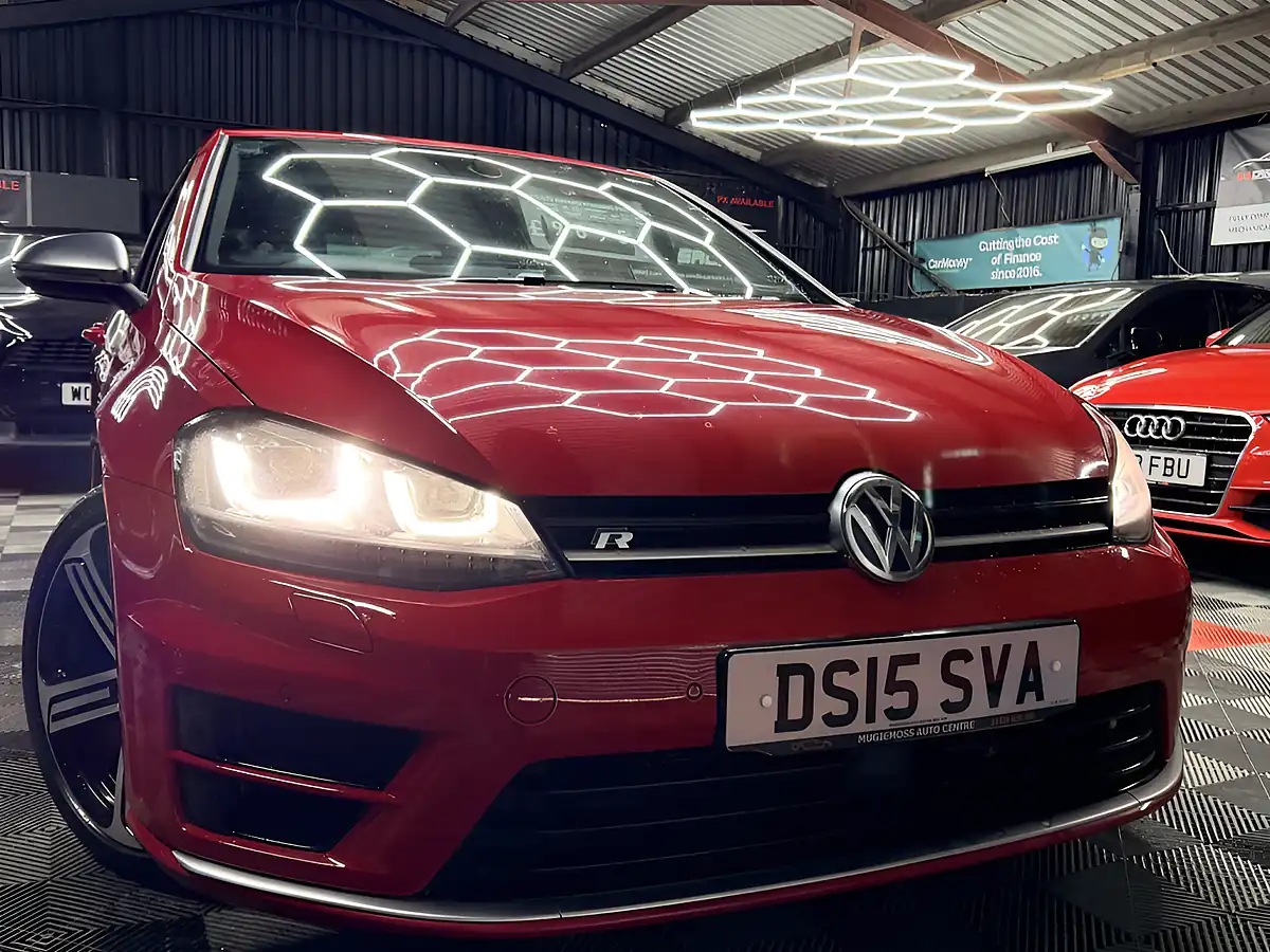 Used 2015 Volkswagen Golf R Red - Front View