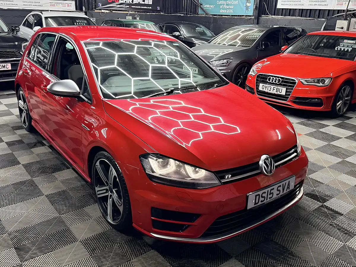 Used 2015 Volkswagen Golf R Red - Interior and Exterior details 13