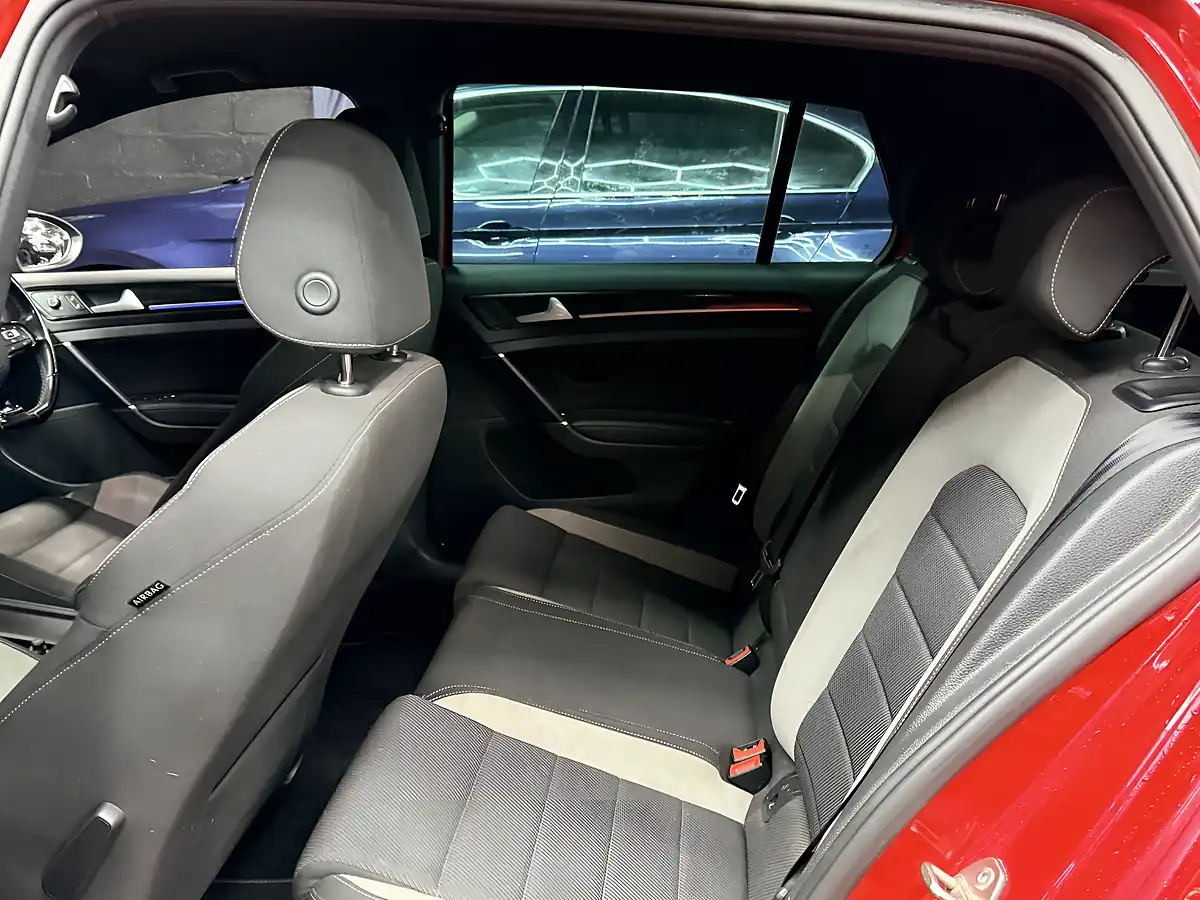 Used 2015 Volkswagen Golf R Red - Interior and Exterior details 15