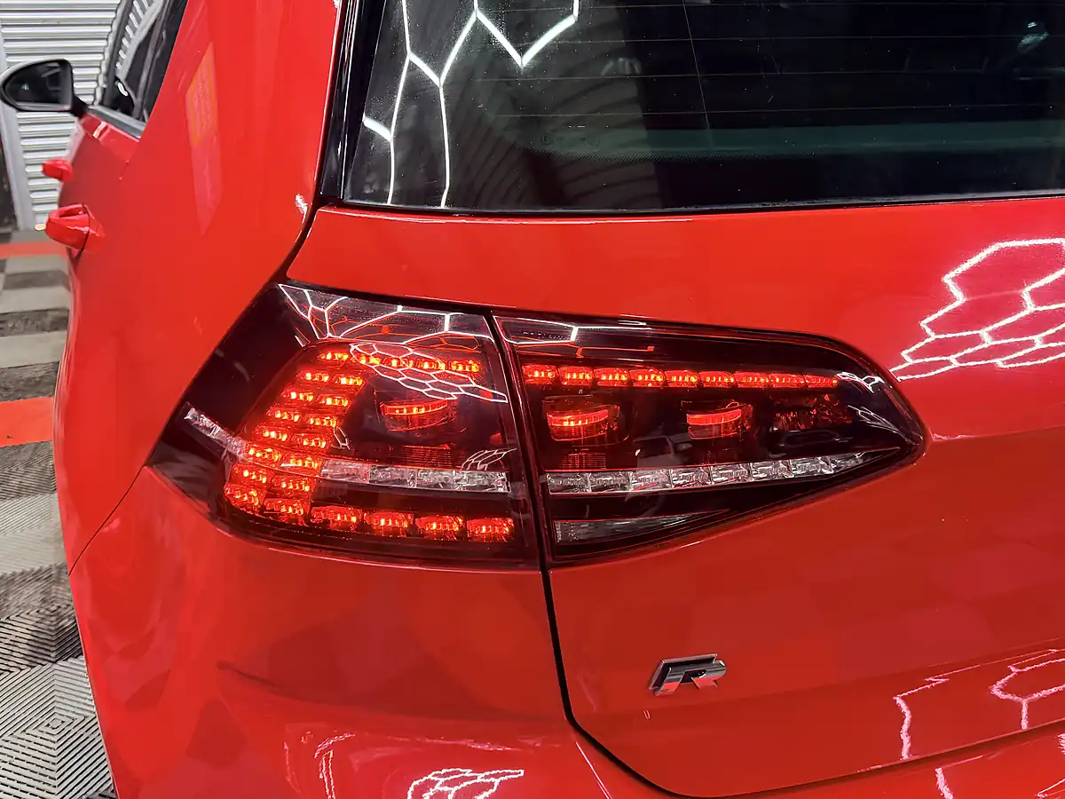 Used 2015 Volkswagen Golf R Red - Interior and Exterior details 16