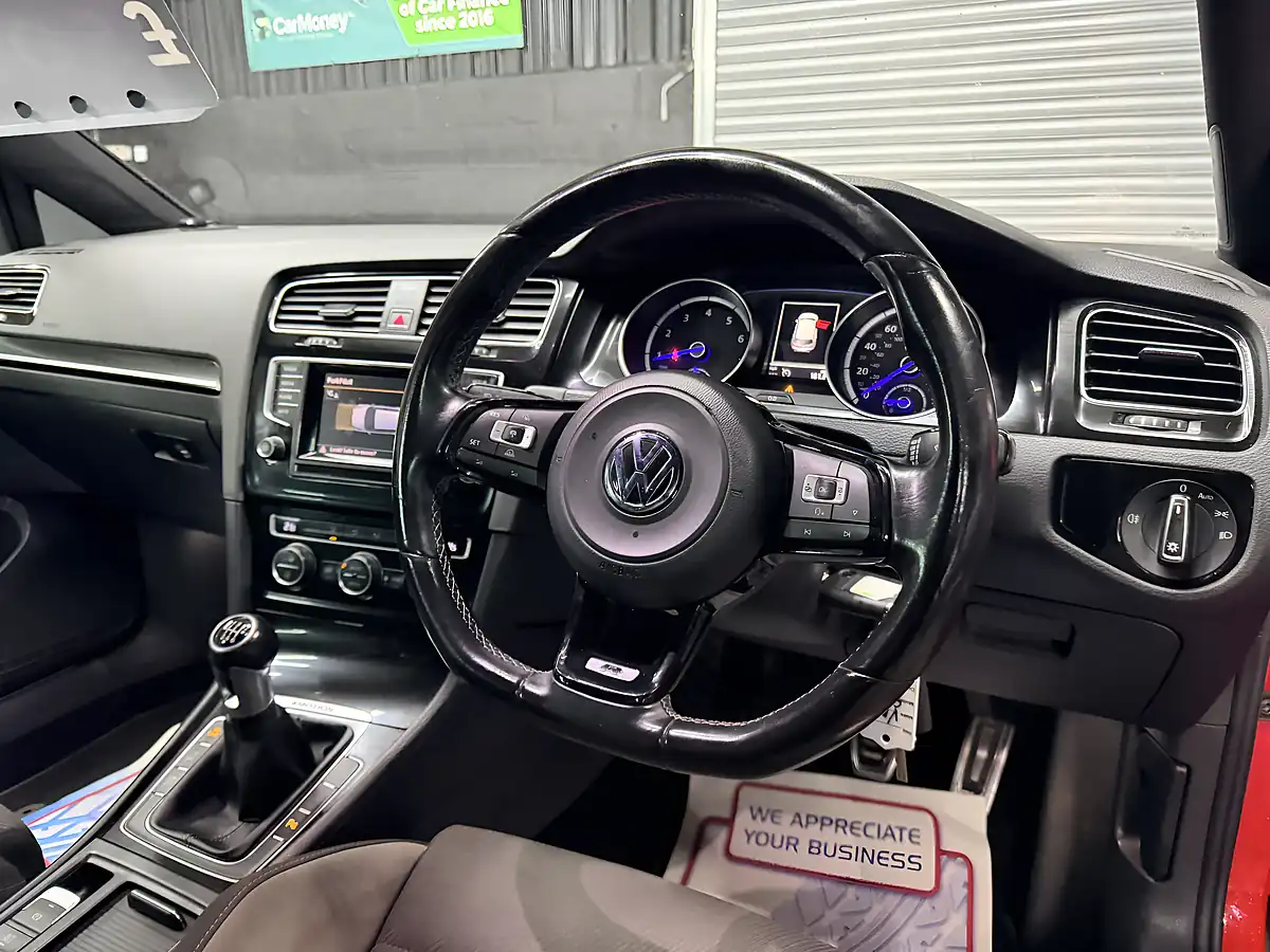 Used 2015 Volkswagen Golf R Red - Interior and Exterior details 18