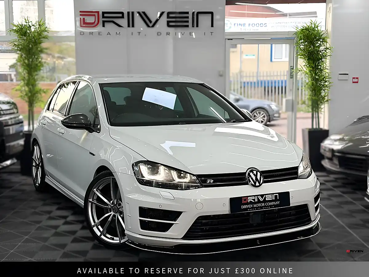 Used 2015 Volkswagen Golf R White - Front View