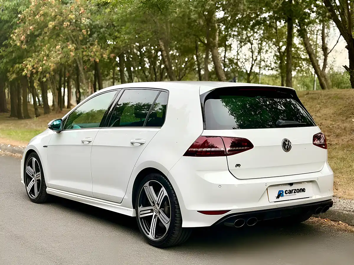 Used 2015 Volkswagen Golf R White - Interior and Exterior details 16