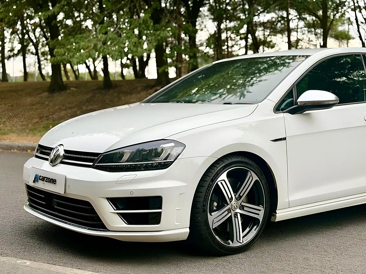 Used 2015 Volkswagen Golf R White - Interior and Exterior details 7