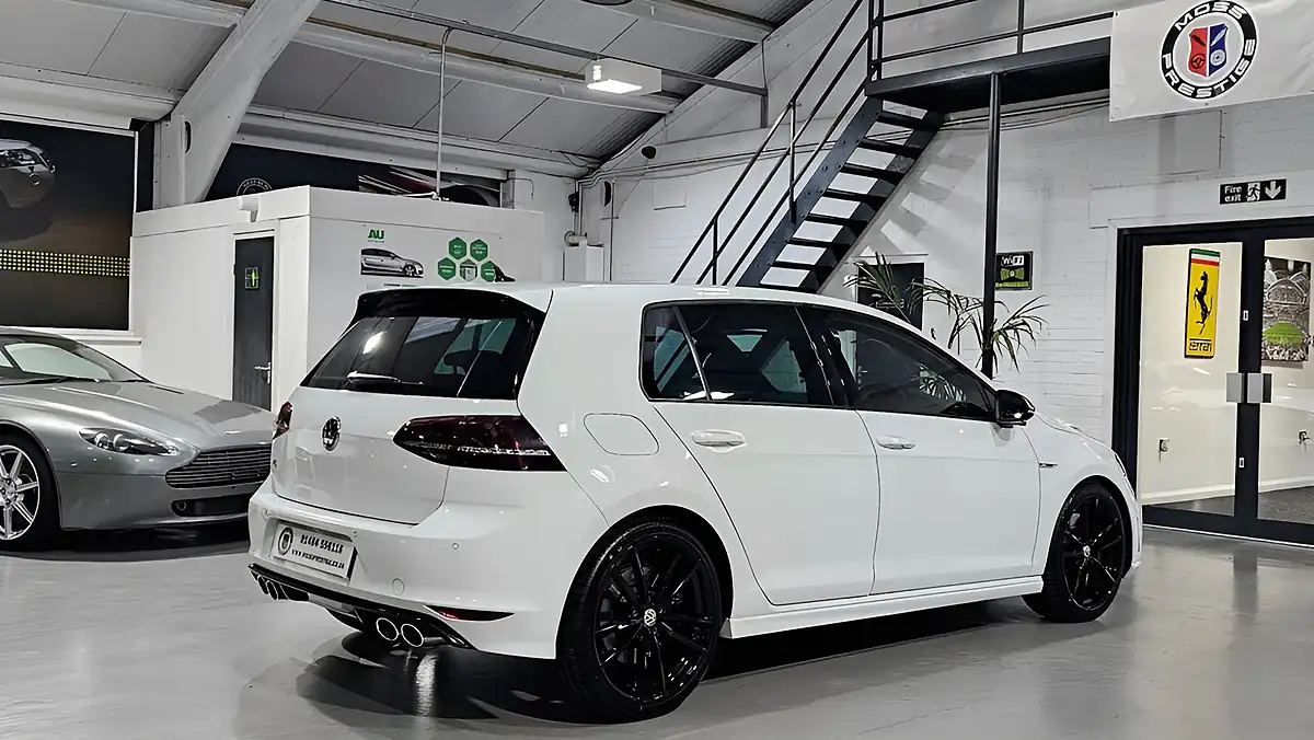 Used 2015 Volkswagen Golf R White - Interior and Exterior details 10