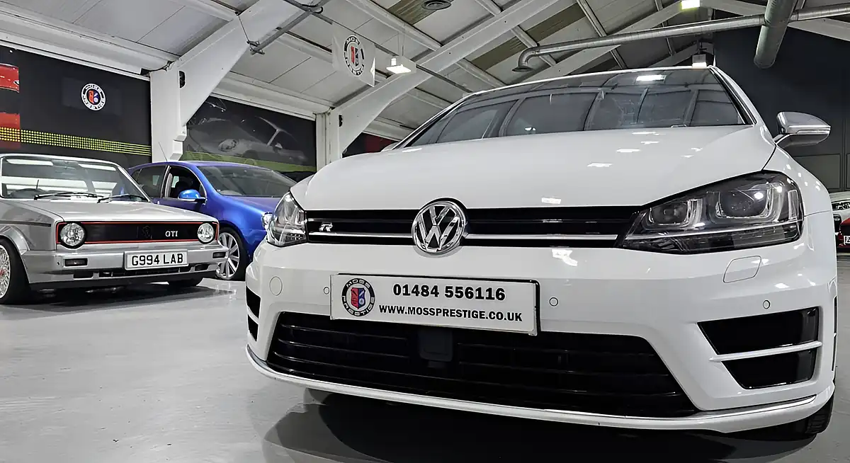 Used 2015 Volkswagen Golf R White - Interior and Exterior details 11