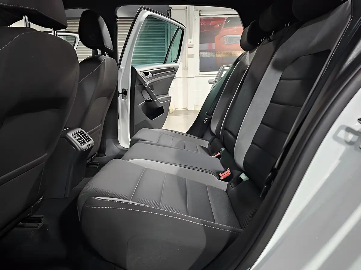 Used 2015 Volkswagen Golf R White - Interior and Exterior details 19