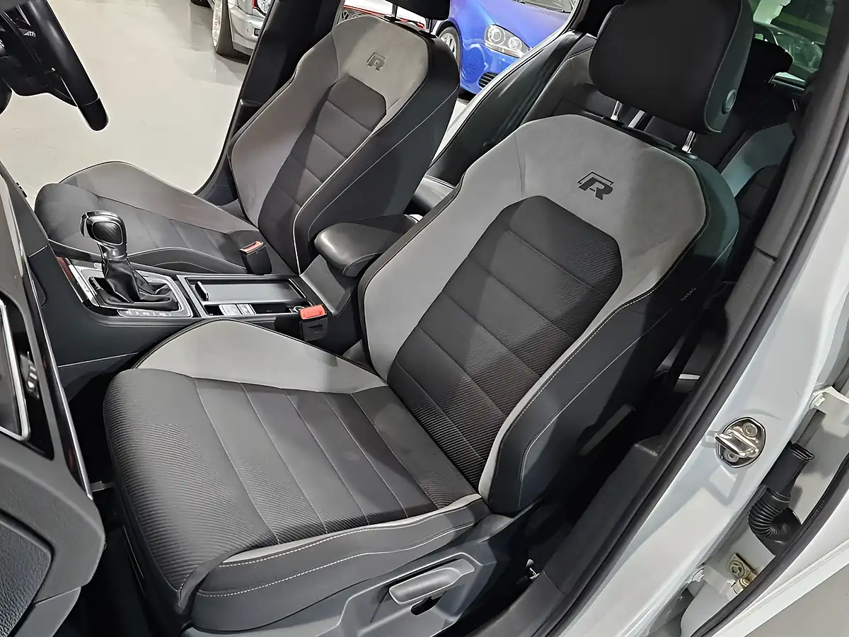 Used 2015 Volkswagen Golf R White - Interior and Exterior details 20
