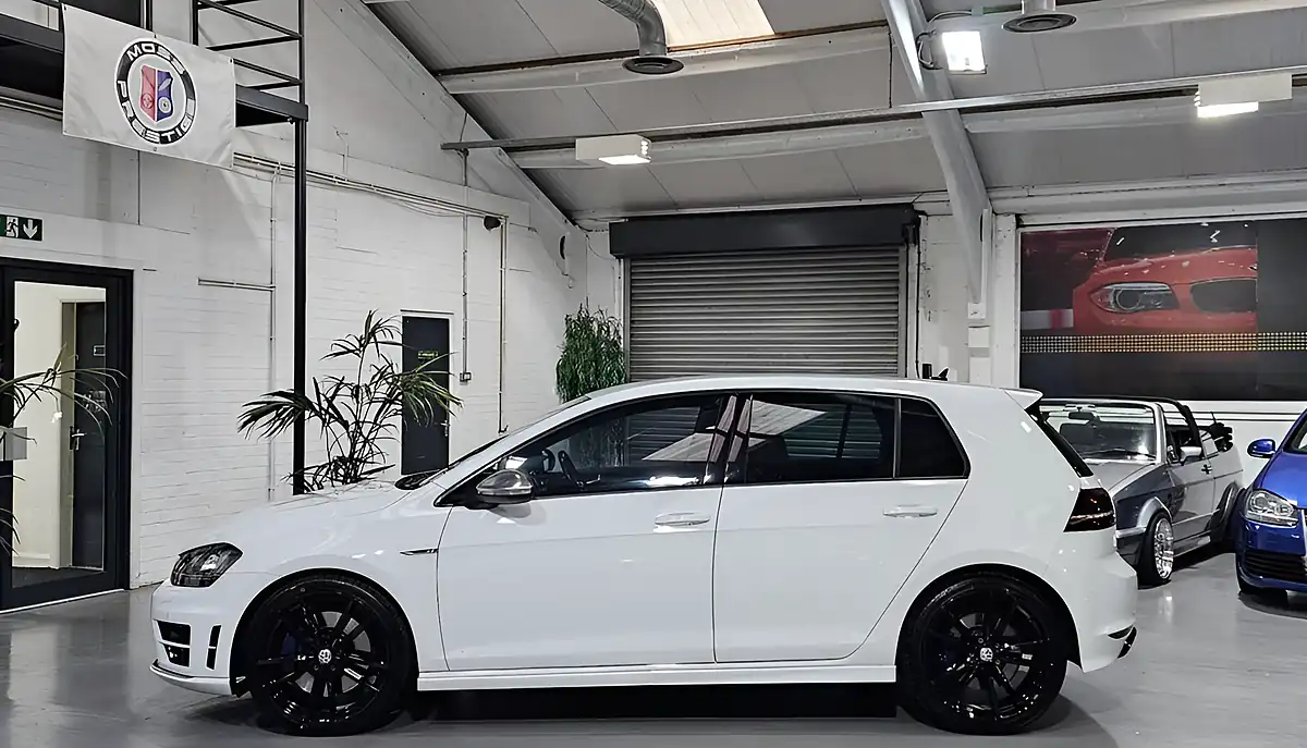 Used 2015 Volkswagen Golf R White - Interior and Exterior details 6
