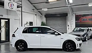 Used 2015 Volkswagen Golf R White - Interior and Exterior details 7