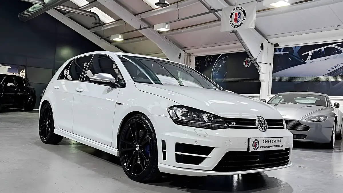 Used 2015 Volkswagen Golf R White - Interior and Exterior details 9