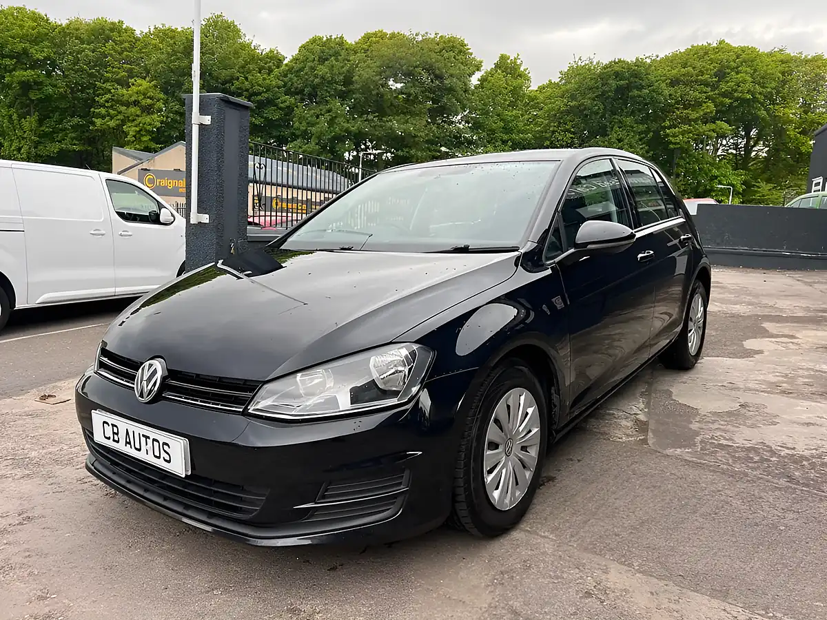 Used 2015 Volkswagen Golf S Black - Interior and Exterior details 16