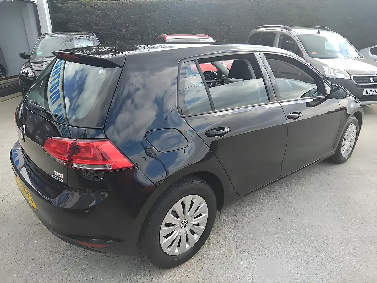 Used 2015 Volkswagen Golf S Black - Interior and Exterior details 7