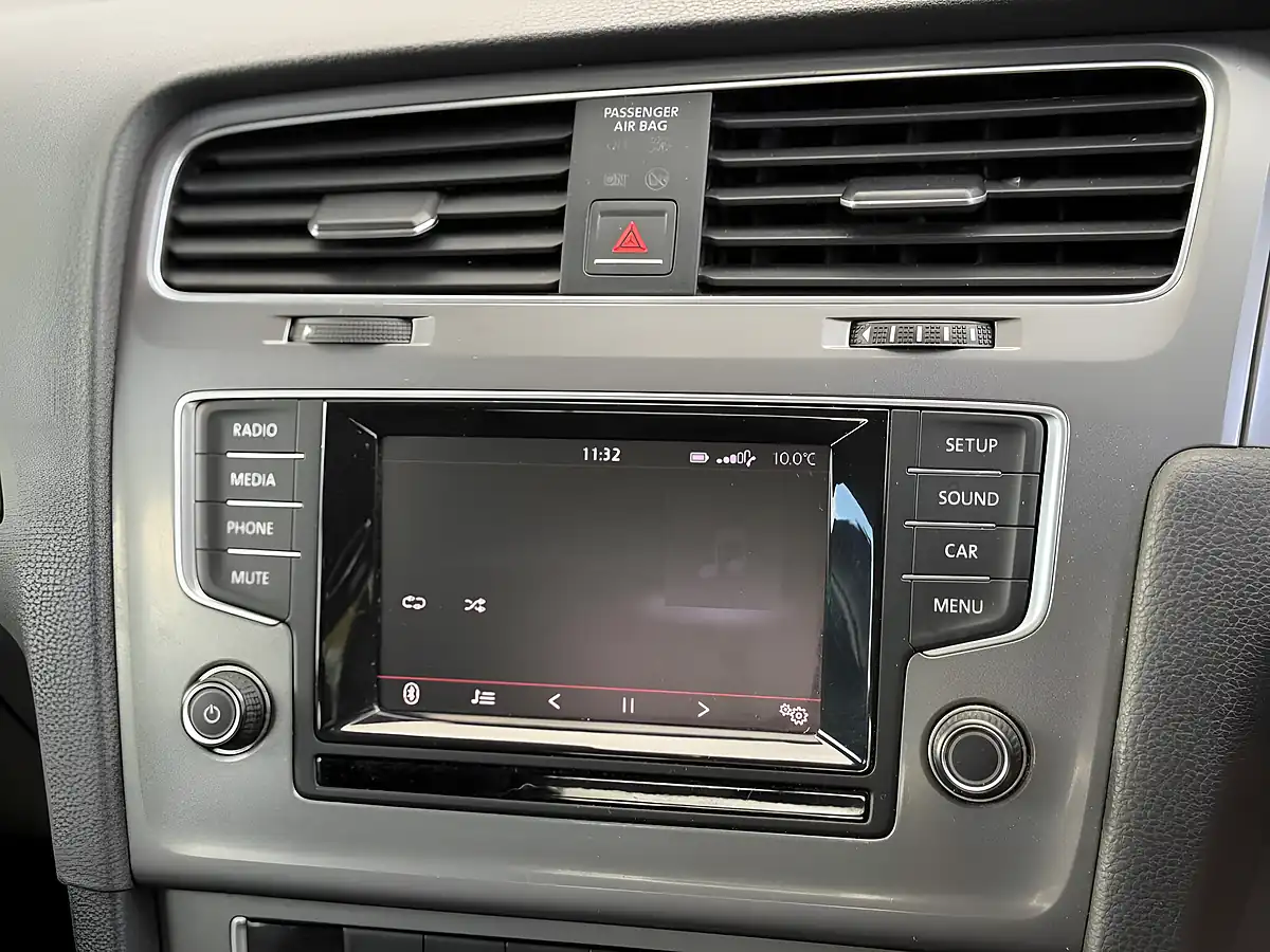 Used 2015 Volkswagen Golf S Silver - Interior and Exterior details 16