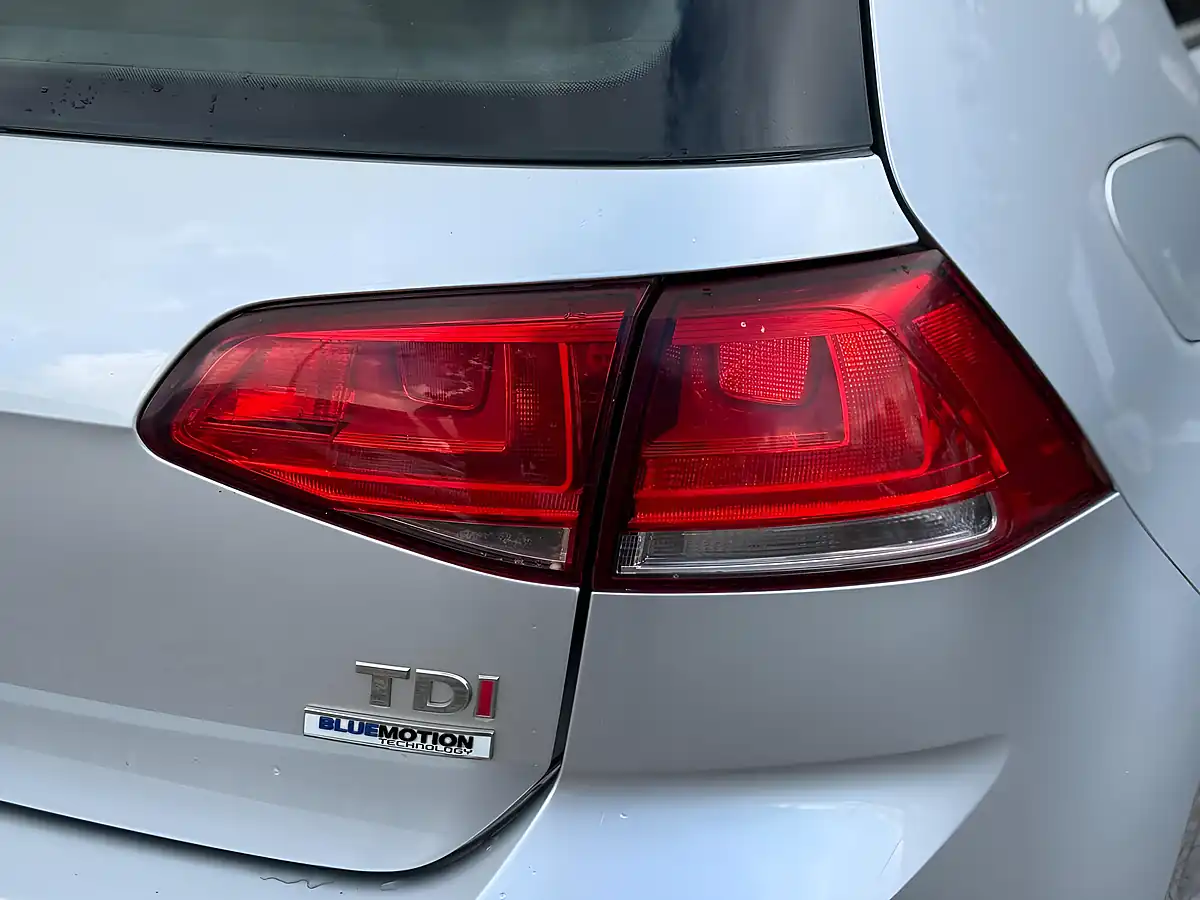 Used 2015 Volkswagen Golf S Silver - Interior and Exterior details 18