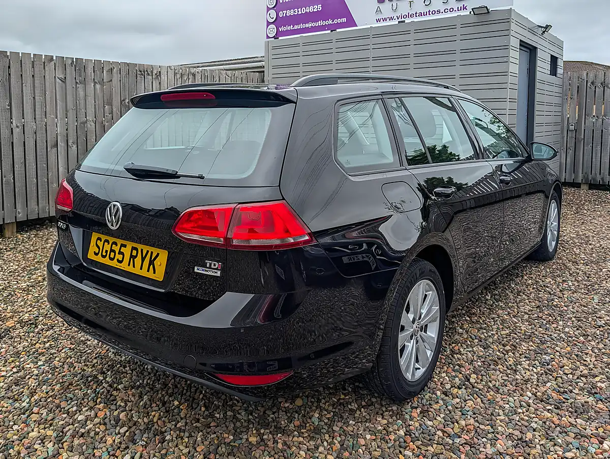 Used 2015 Volkswagen Golf Se Bluemotion Tech Black - Interior and Exterior details 11