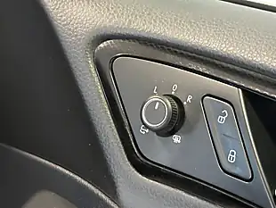 Used 2015 Volkswagen Golf Se Bluemotion Tech White - Interior and Exterior details 14