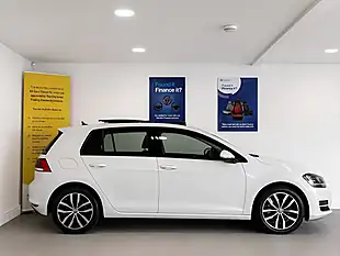 Used 2015 Volkswagen Golf Se Bluemotion Tech White - Interior and Exterior details 4