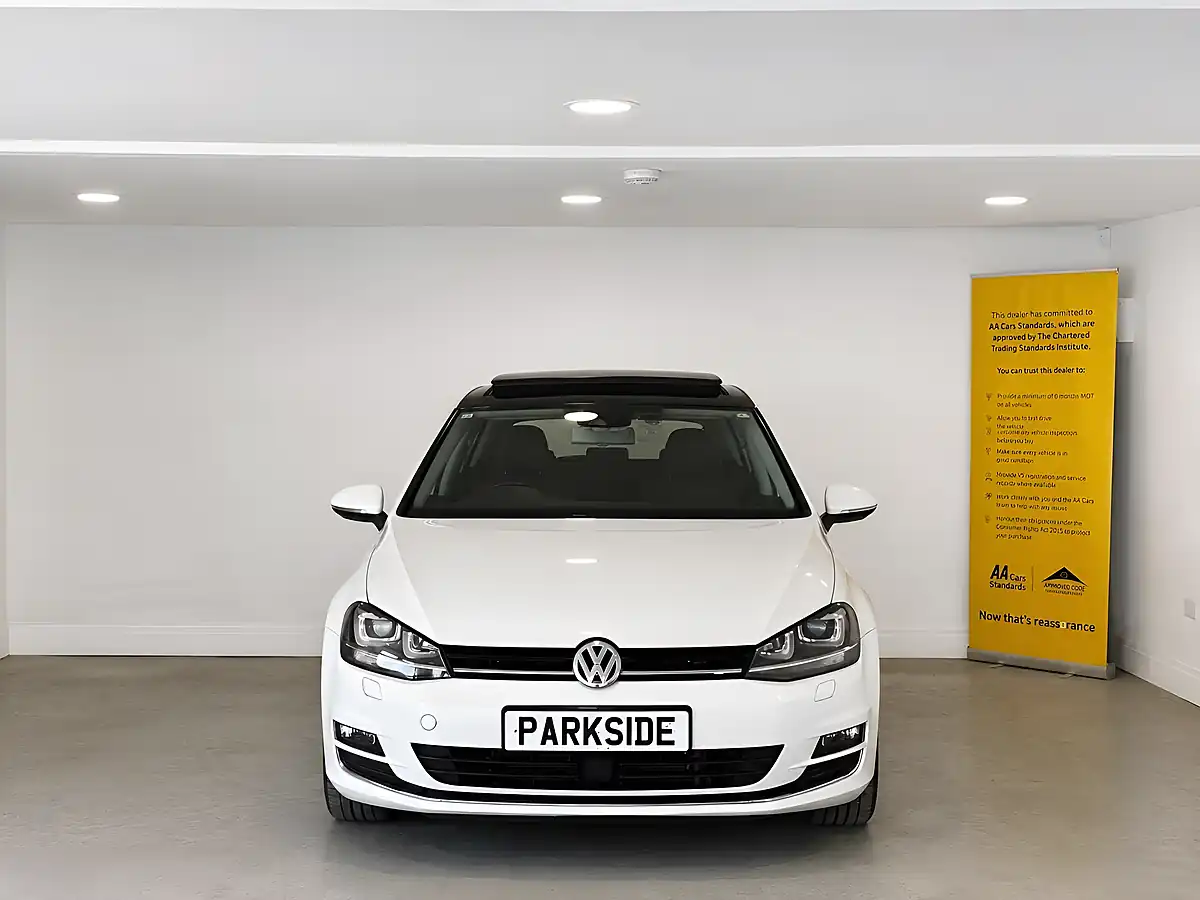 Used 2015 Volkswagen Golf Se Bluemotion Tech White - Interior and Exterior details 7