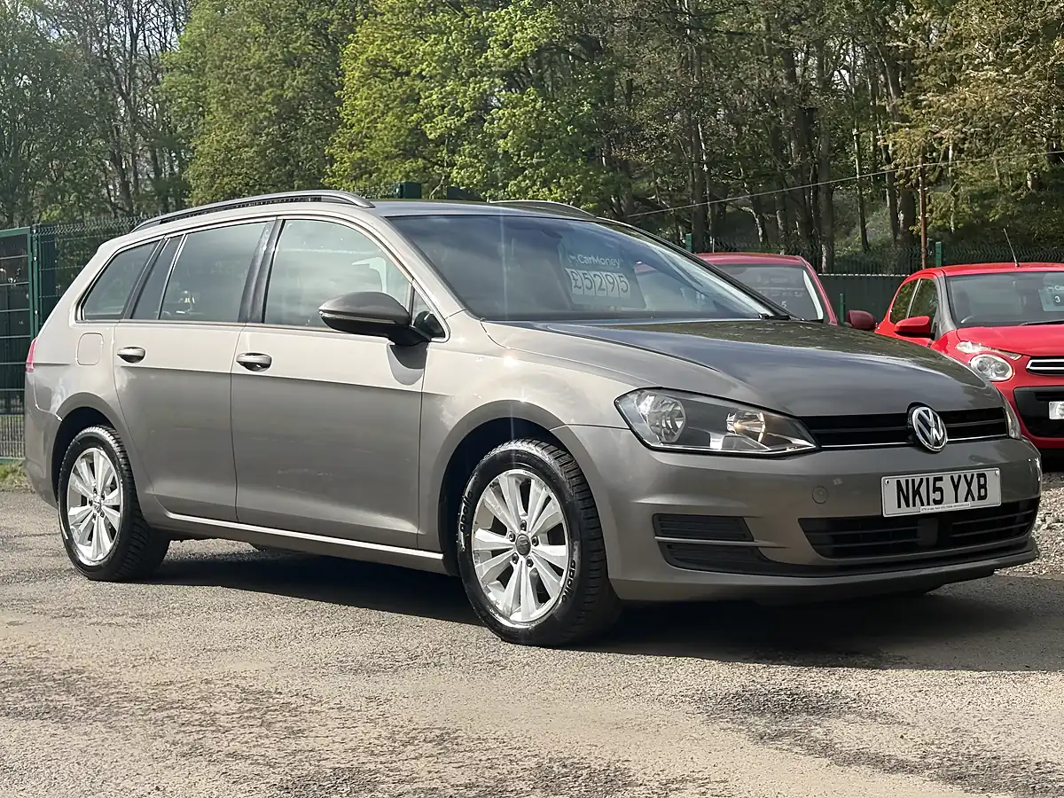 Used 2015 Volkswagen Golf Se Grey - Interior and Exterior details 3