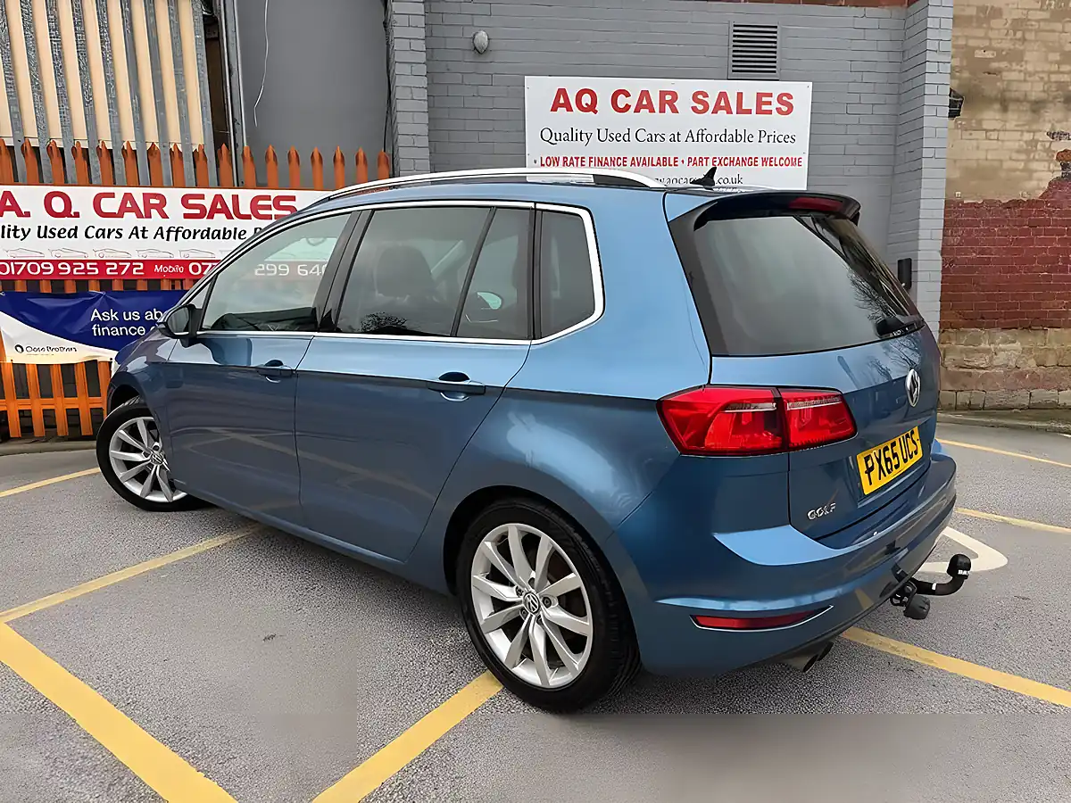 Used 2015 Volkswagen Golf Sv Bluemotion Tech GT Blue - Interior and Exterior details 5