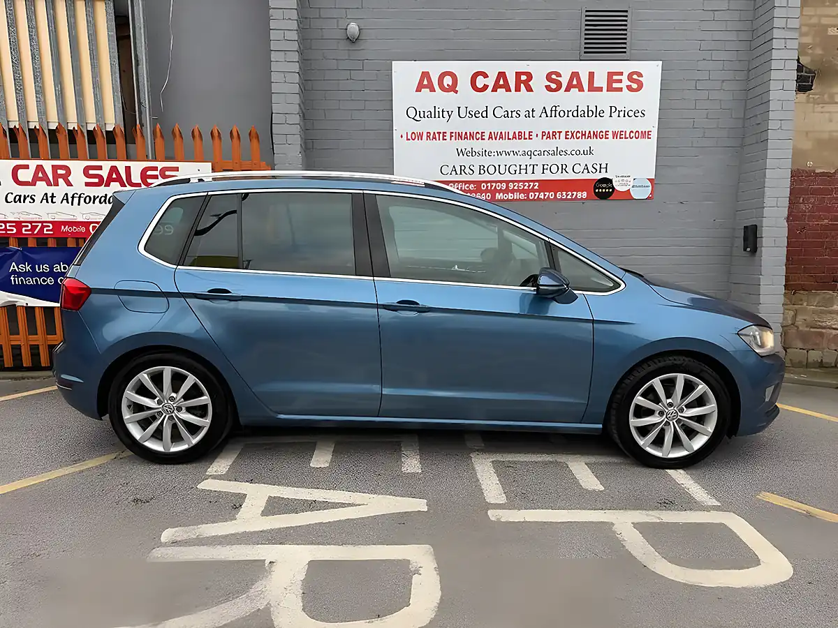 Used 2015 Volkswagen Golf Sv Bluemotion Tech GT Blue - Interior and Exterior details 8