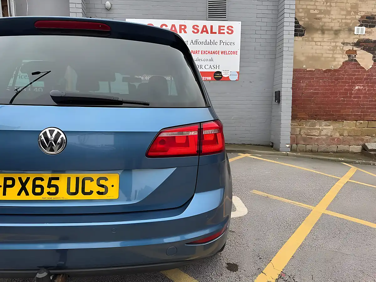 Used 2015 Volkswagen Golf Sv Bluemotion Tech GT Blue - Interior and Exterior details 9