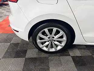 Used 2015 Volkswagen Golf Sv Bluemotion Tech GT White - Interior and Exterior details 11