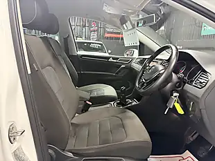 Used 2015 Volkswagen Golf Sv Bluemotion Tech GT White - Interior and Exterior details 16