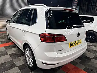 Used 2015 Volkswagen Golf Sv Bluemotion Tech GT White - Interior and Exterior details 7