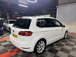 Used 2015 Volkswagen Golf Sv Bluemotion Tech GT White - Interior and Exterior details 9