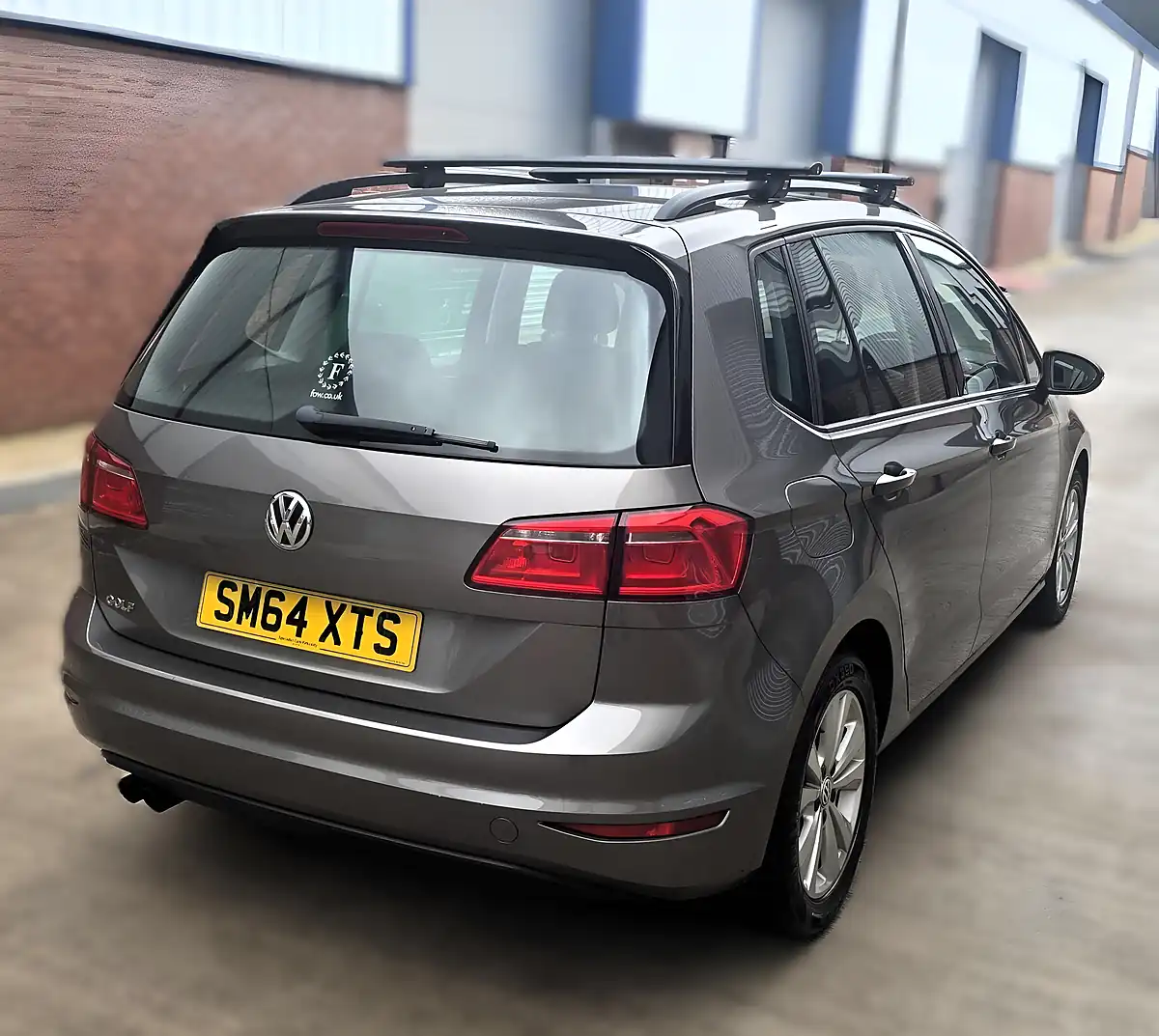 Used 2015 Volkswagen Golf Sv Bluemotion Tech Se Grey - Interior and Exterior details 10