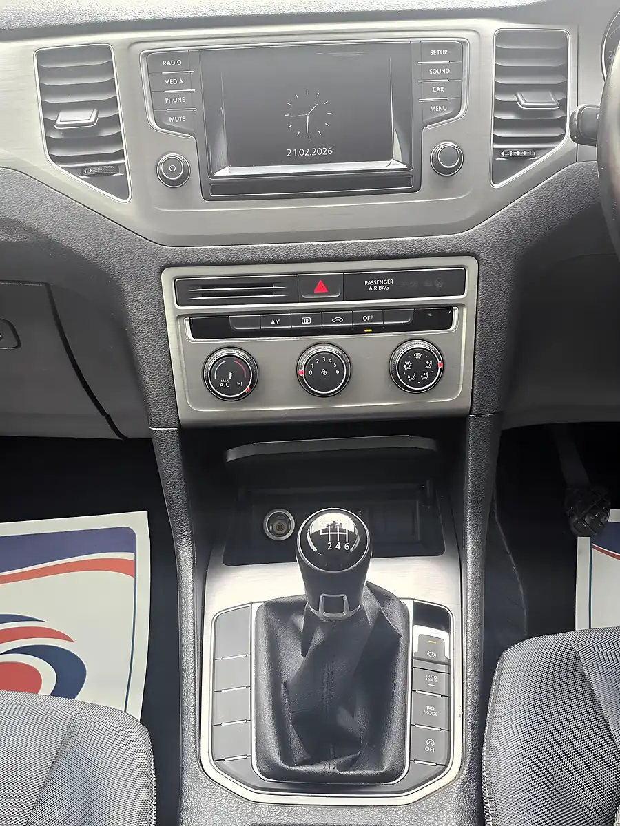 Used 2015 Volkswagen Golf Sv Bluemotion Tech Se Grey - Interior and Exterior details 12