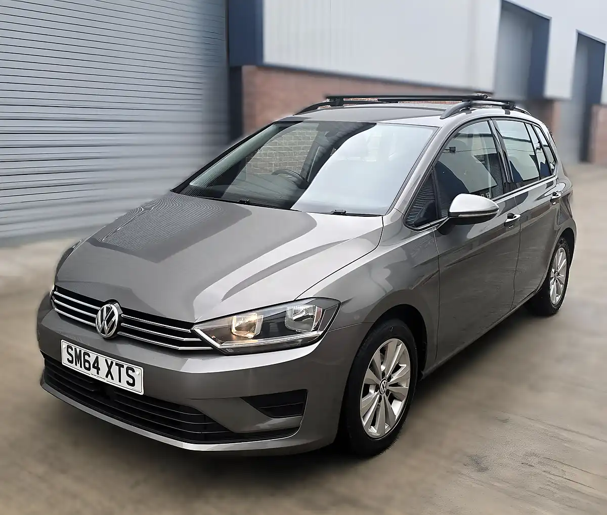 Used 2015 Volkswagen Golf Sv Bluemotion Tech Se Grey - Interior and Exterior details 5