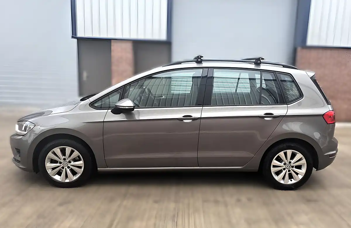 Used 2015 Volkswagen Golf Sv Bluemotion Tech Se Grey - Interior and Exterior details 7