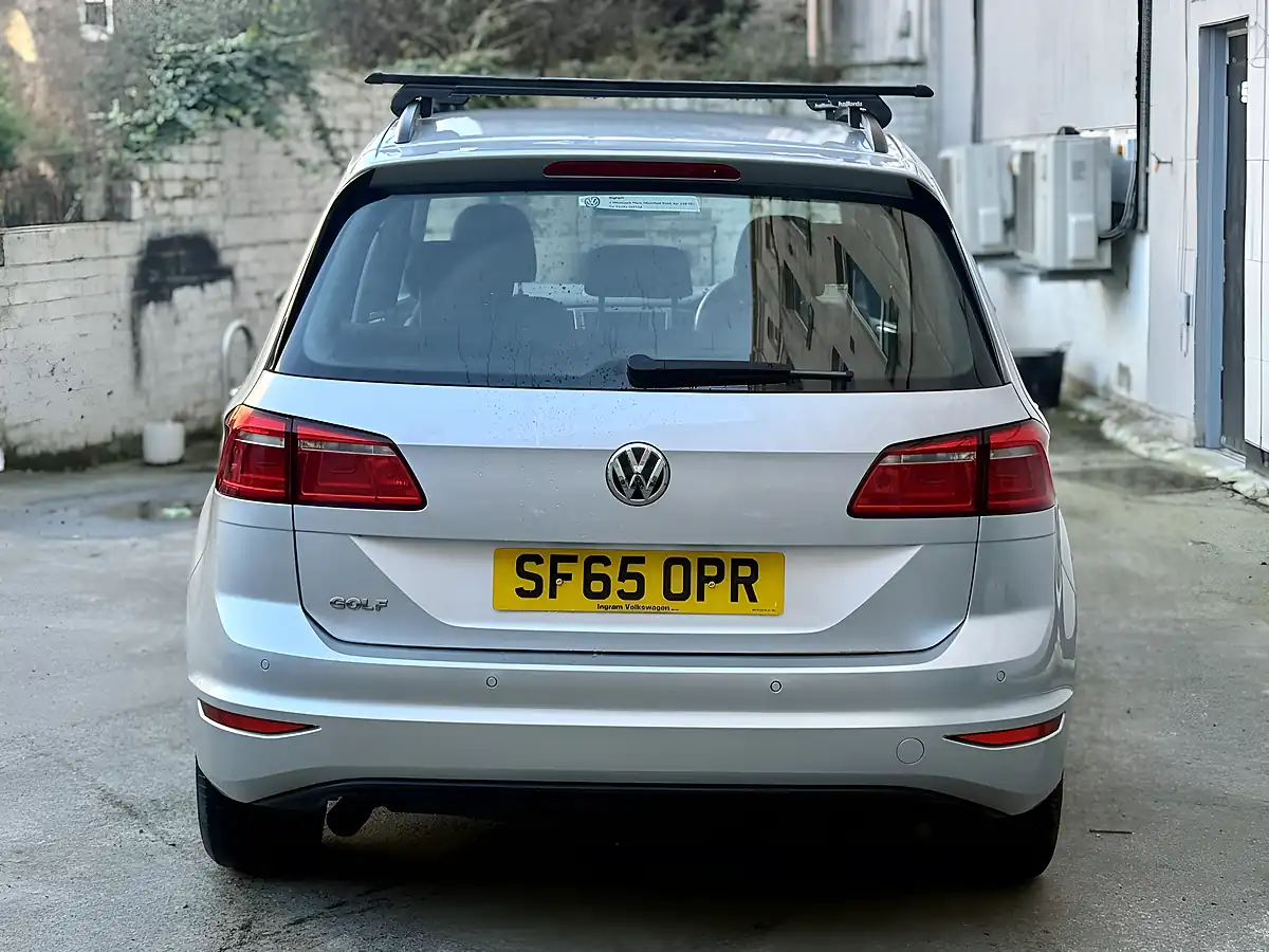Used 2015 Volkswagen Golf Sv Bluemotion Tech Se Silver - Interior and Exterior details 8