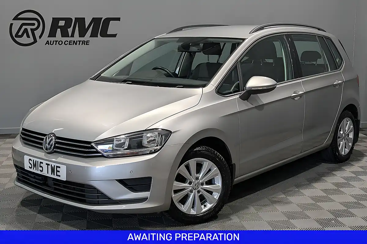 Used 2015 Volkswagen Golf Sv Bluemotion Tech Se Silver - Front View
