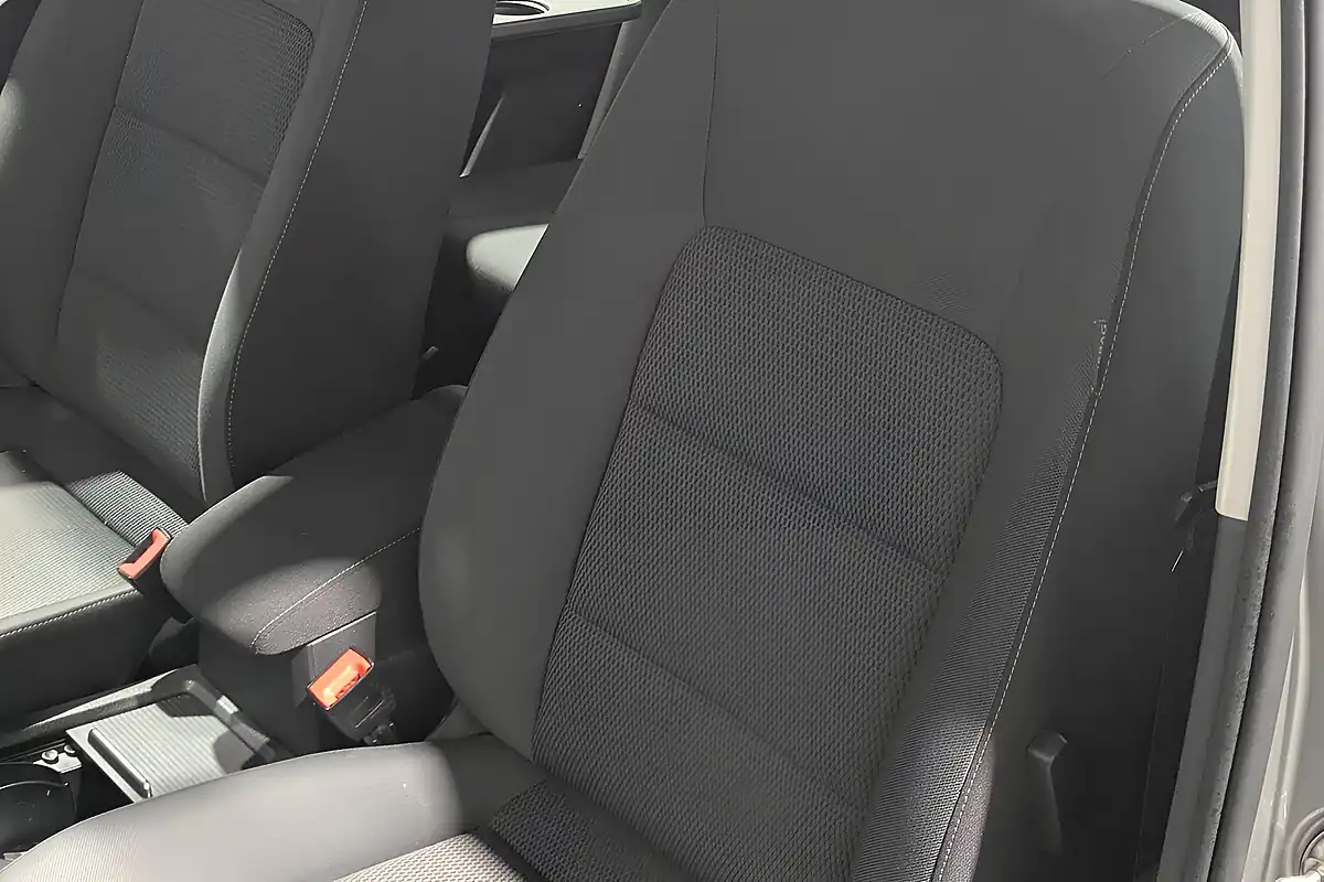 Used 2015 Volkswagen Golf Sv Bluemotion Tech Se Silver - Interior and Exterior details 20